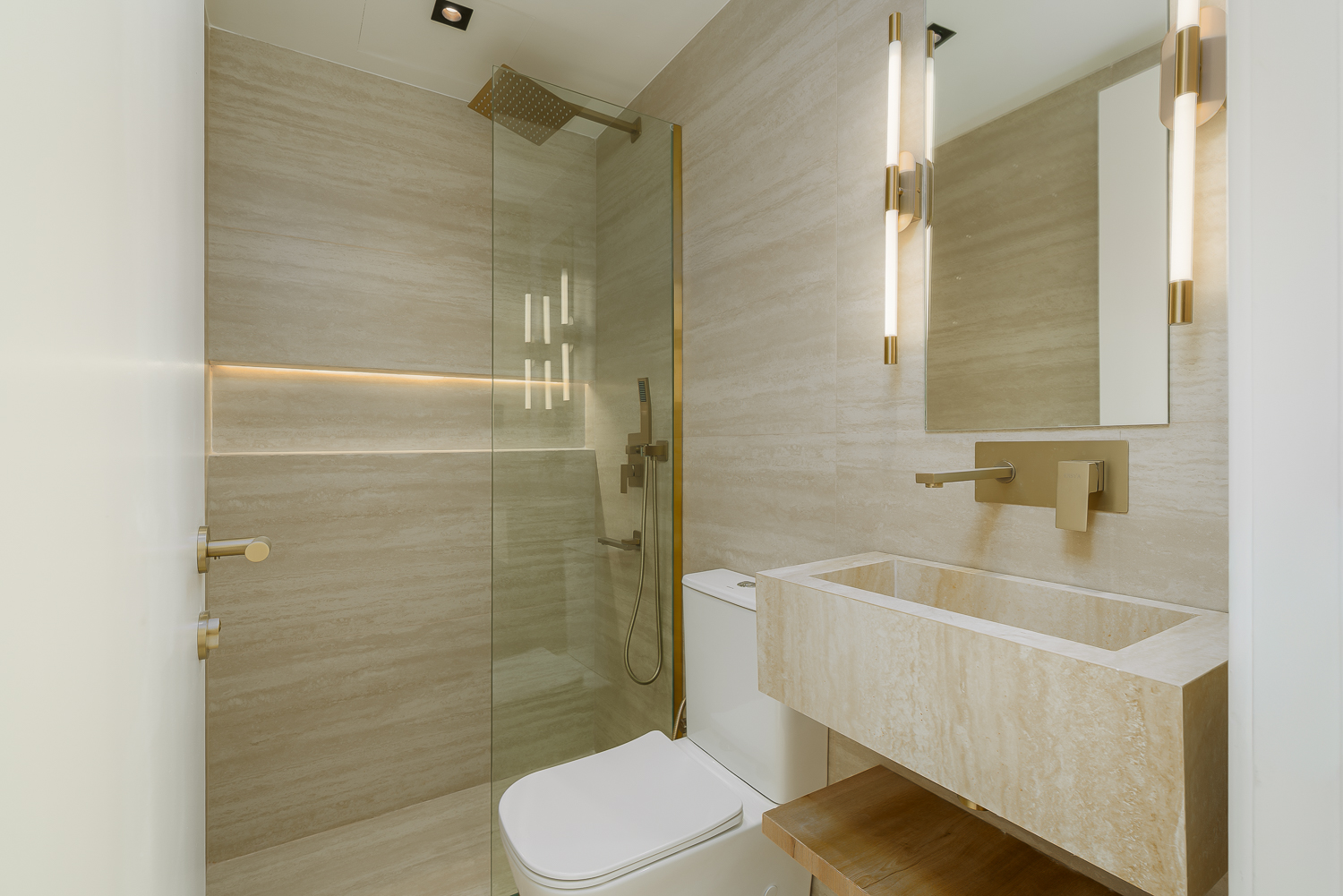 3 Bedrooms Townhouse in Springs 6