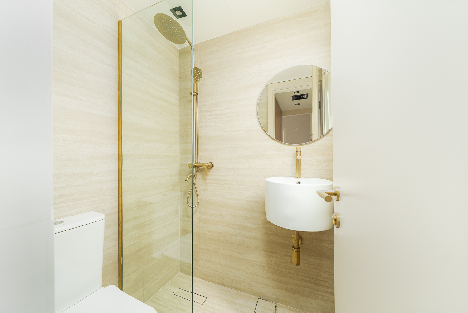 3 Bedrooms Townhouse in Springs 6