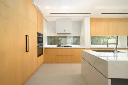 5 Bedrooms Villa in Meadows 7