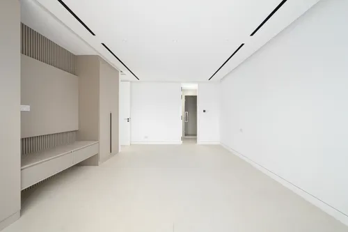 5 Bedrooms Villa in Meadows 7