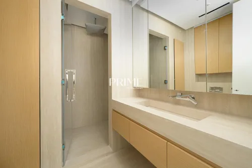 5 Bedrooms Villa in 4 Street, Meadows