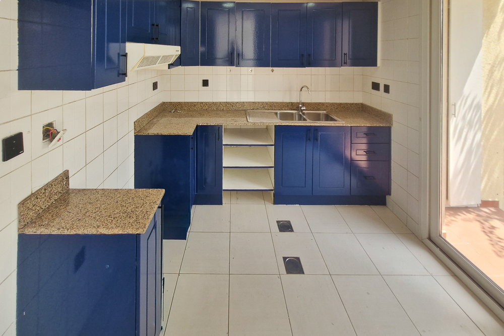 3 Bedrooms Townhouse in Springs 4