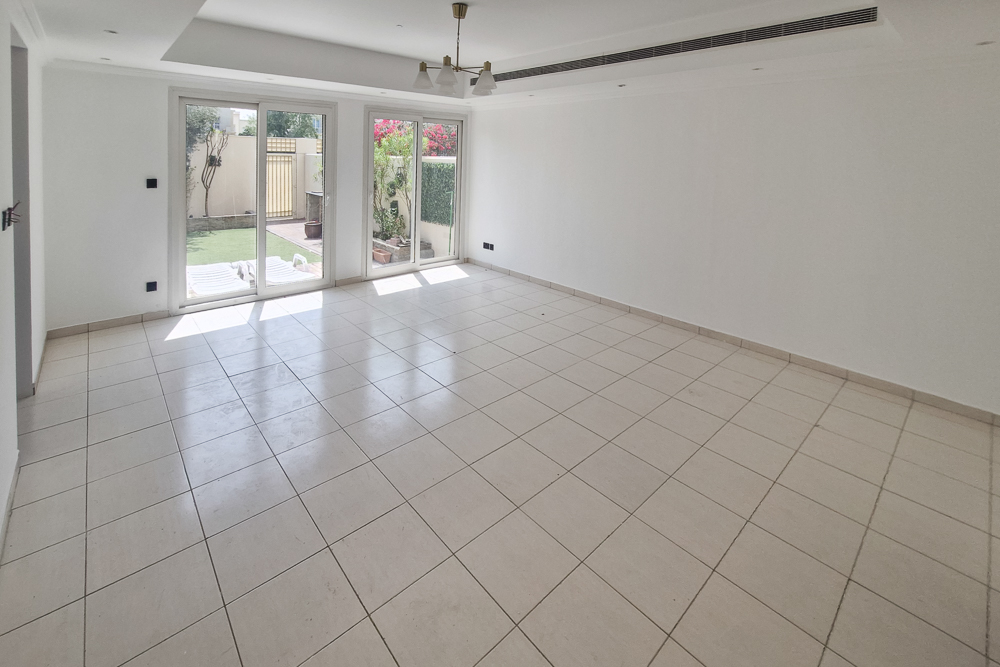 3 Bedrooms Townhouse in Springs 4