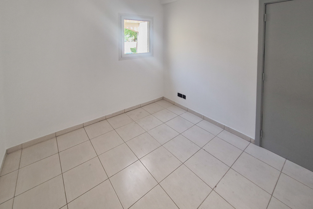 3 Bedrooms Townhouse in Springs 4