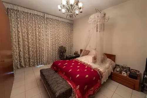 5 Bedrooms Villa in Meadows 9