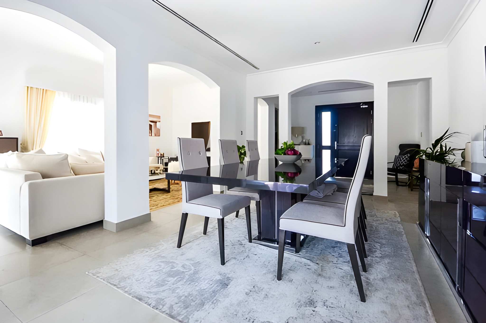 5 Bedrooms Villa in Meadows 5