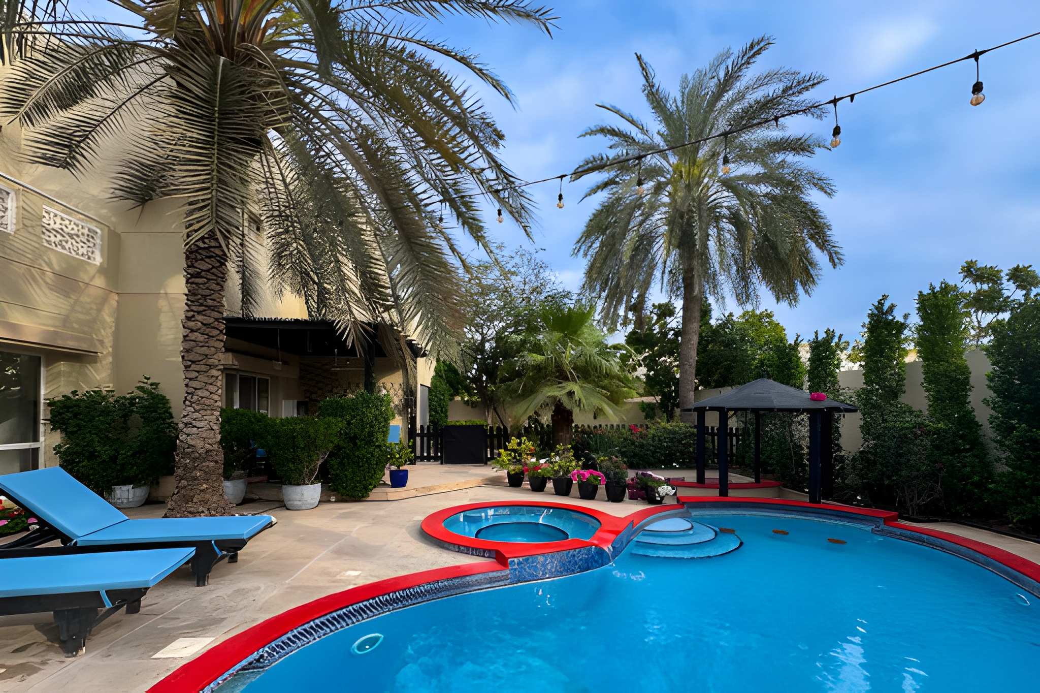 5 Bedrooms Villa in Meadows 5