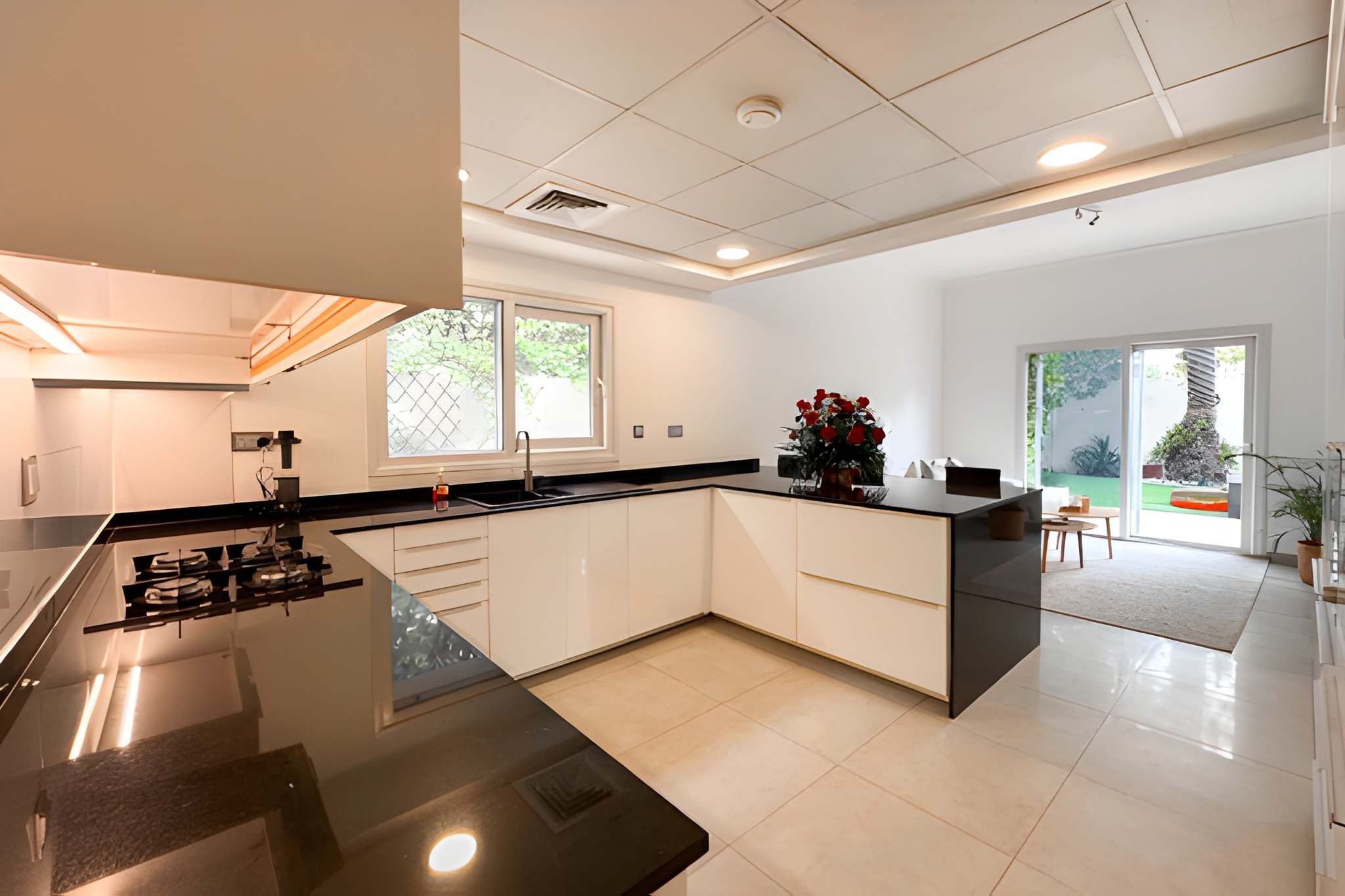 5 Bedrooms Villa in Meadows 5