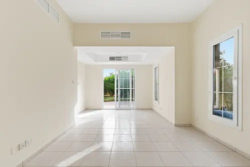 3 Bedrooms Townhouse in Springs 14