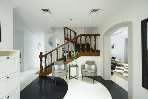 6 Bedrooms Villa in Meadows 7