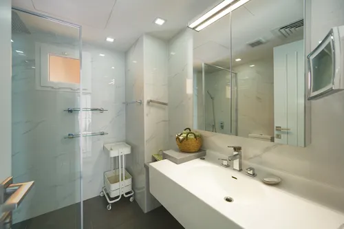 6 Bedrooms Villa in Meadows 7