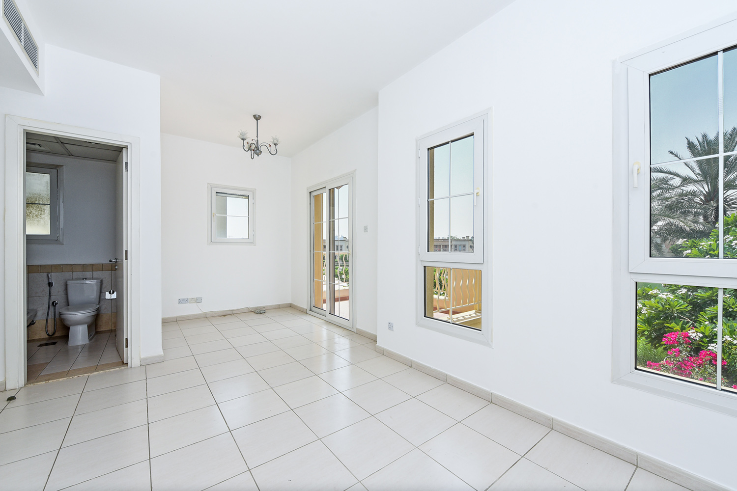 2 Bedrooms Townhouse in Springs 11