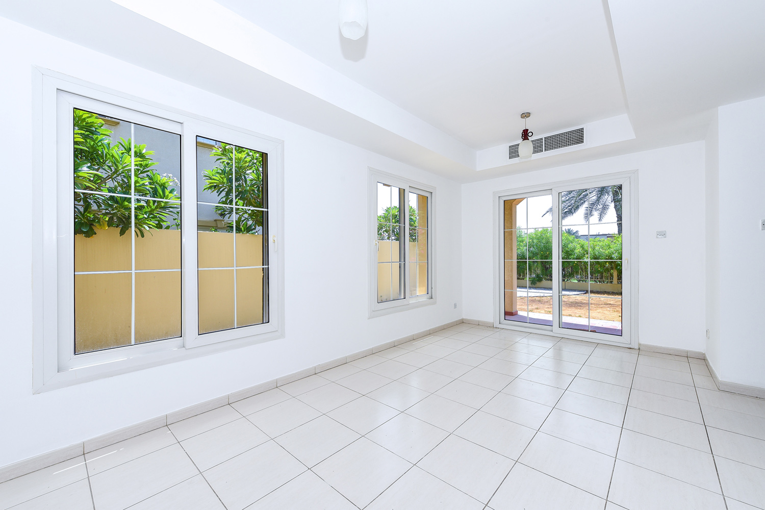 2 Bedrooms Townhouse in Springs 11