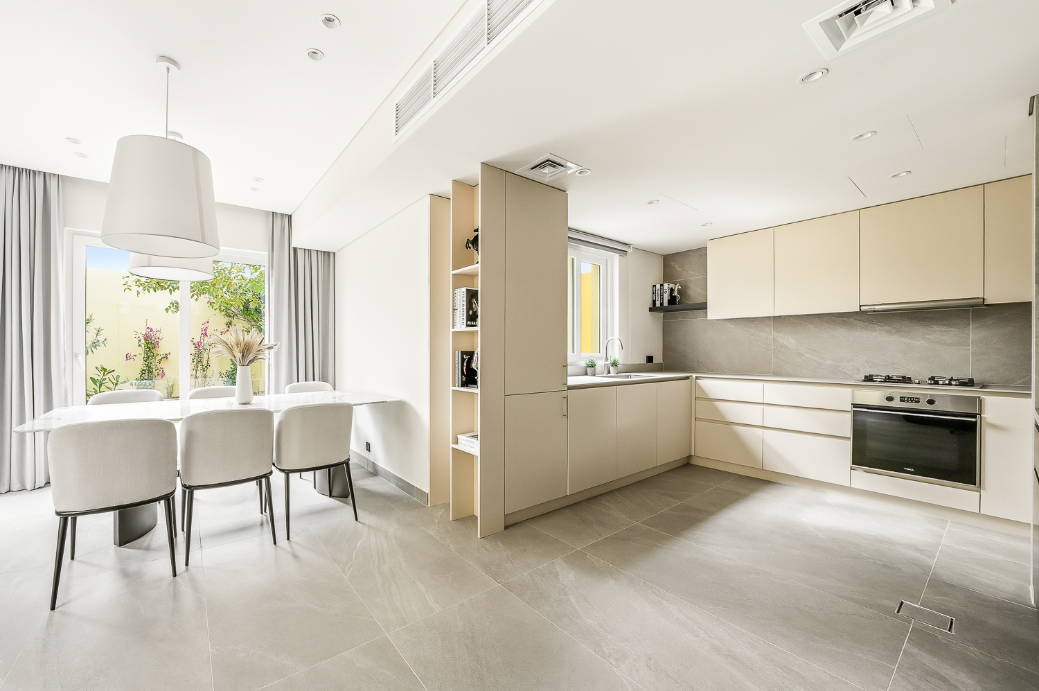 3 Bedrooms Townhouse in Springs 3