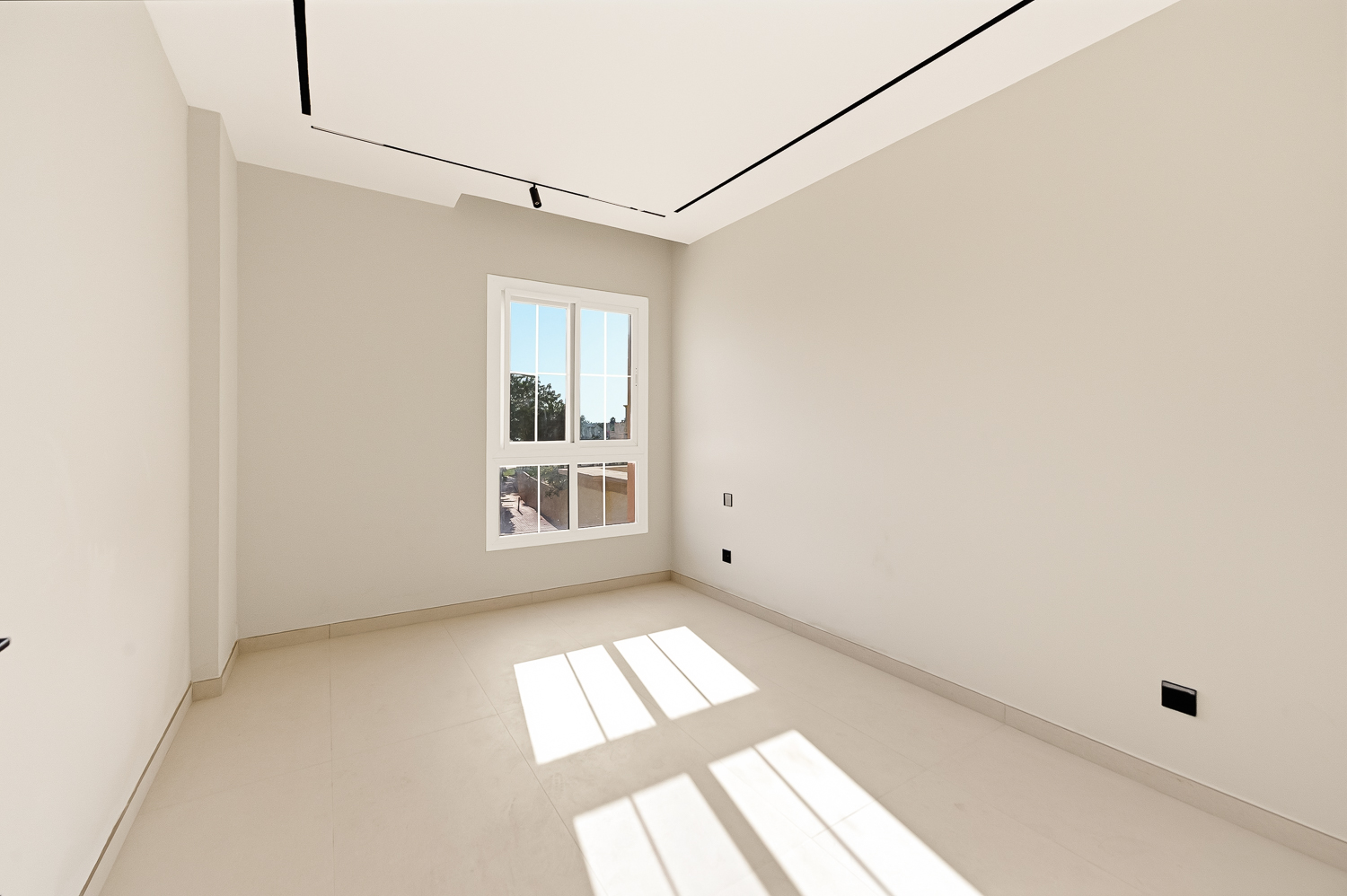 3 Bedrooms Townhouse in Springs 9