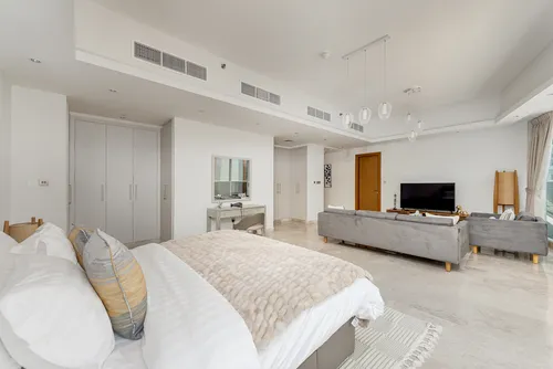 5 Bedrooms Hotel Apartment in Orra Harbour Tower 2