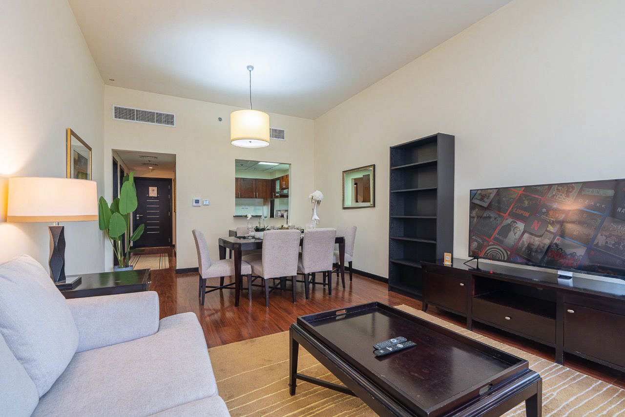 1 Bedroom Apartment in Green Lake Tower 2