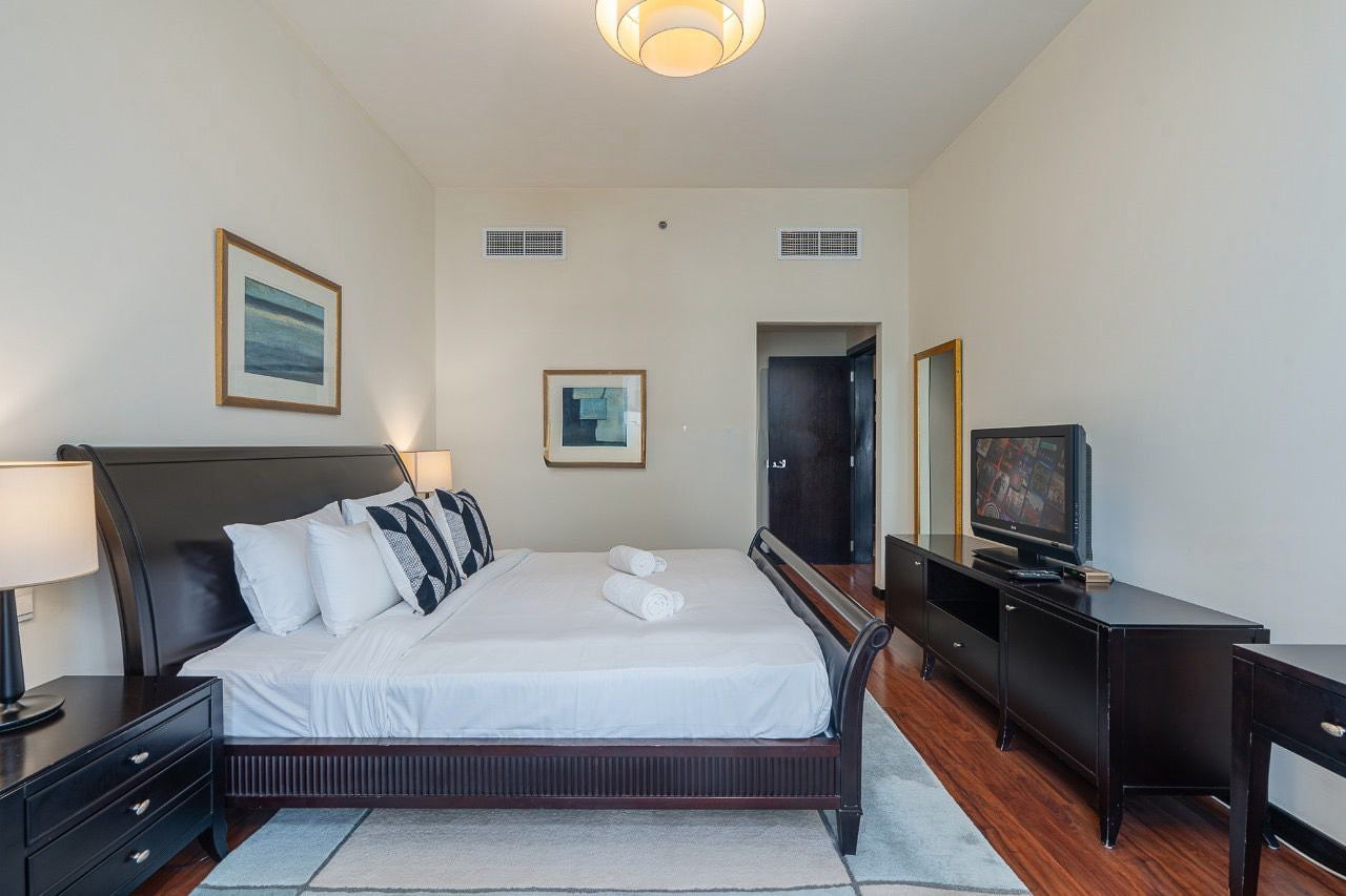 1 Bedroom Apartment in Green Lake Tower 2