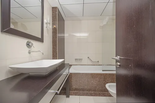 1 Bedroom Apartment in Green Lake Tower 3