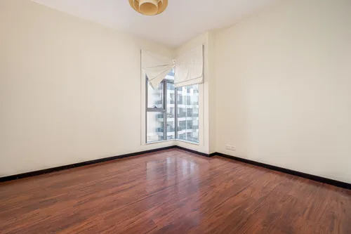 1 Bedroom Apartment in Green Lake Tower 3