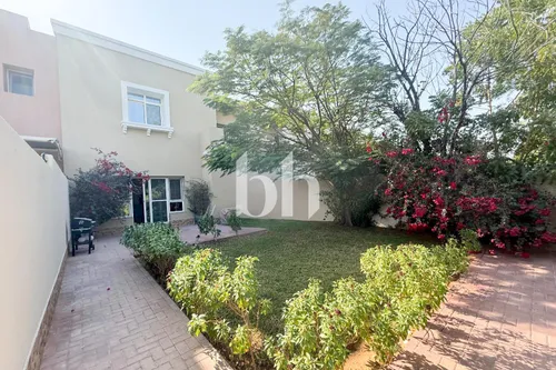 Lake and Pool View | Available 31st Jan | Type 3M