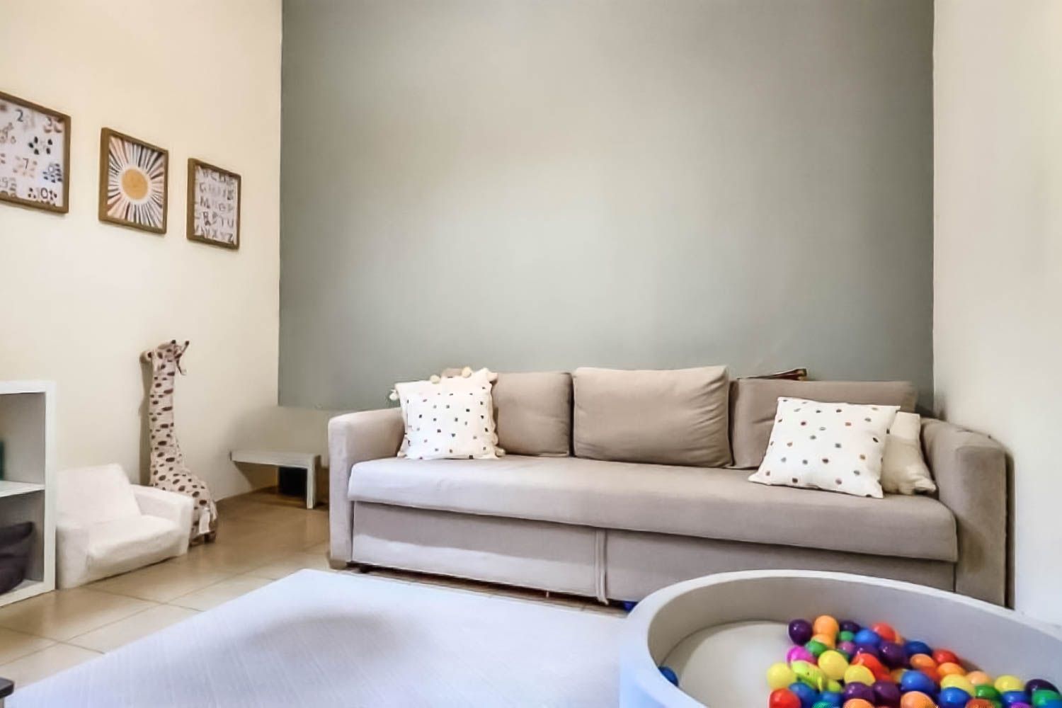 3 Bedrooms Townhouse in Al Reem 1