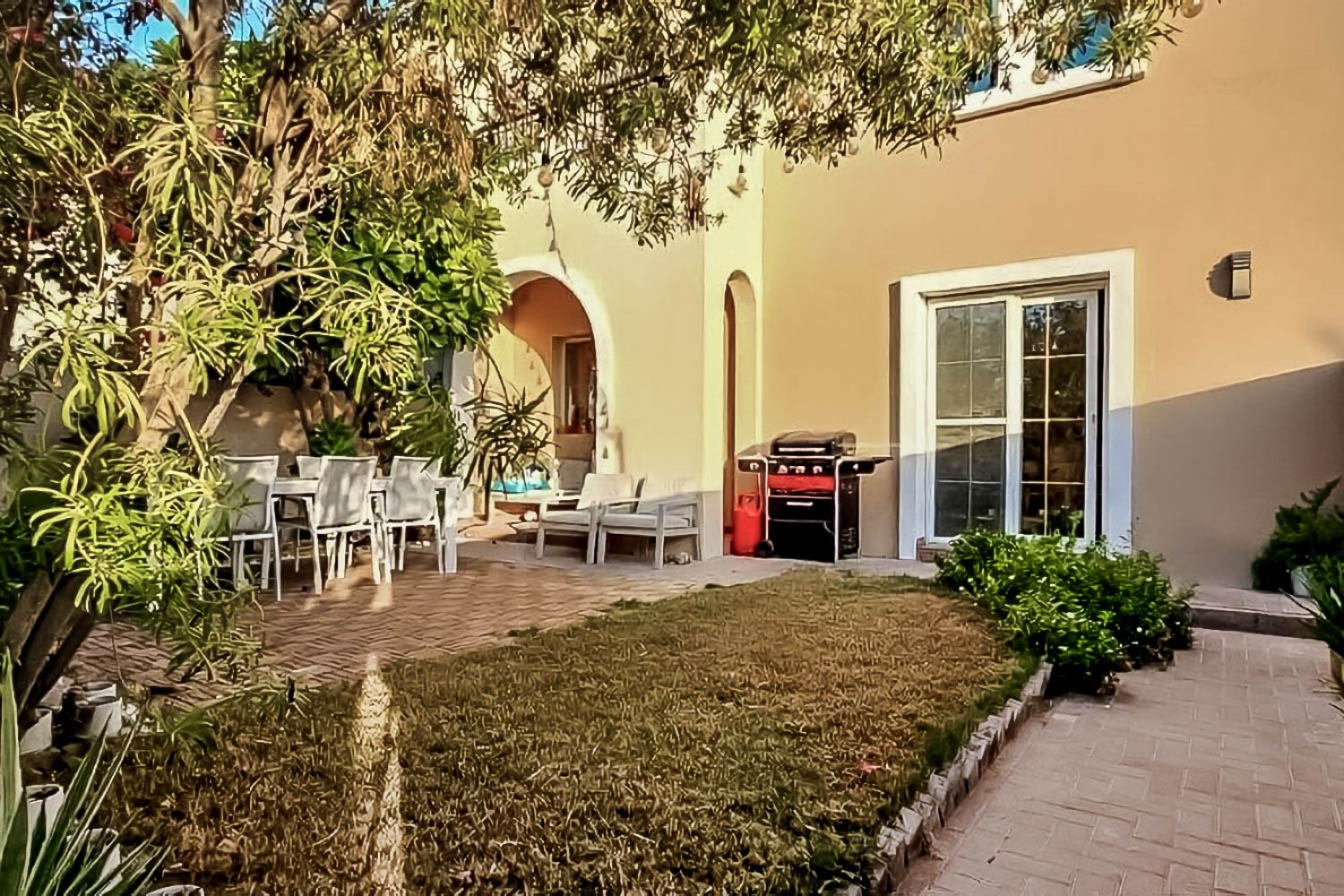 3 Bedrooms Townhouse in Al Reem 1