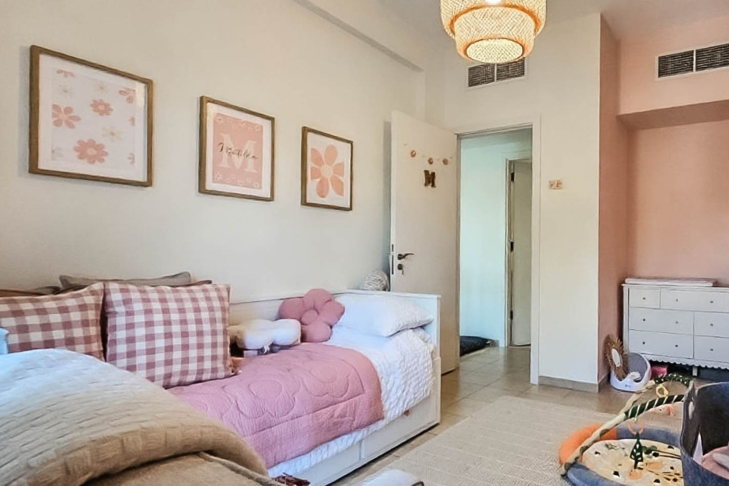 3 Bedrooms Townhouse in Al Reem 1