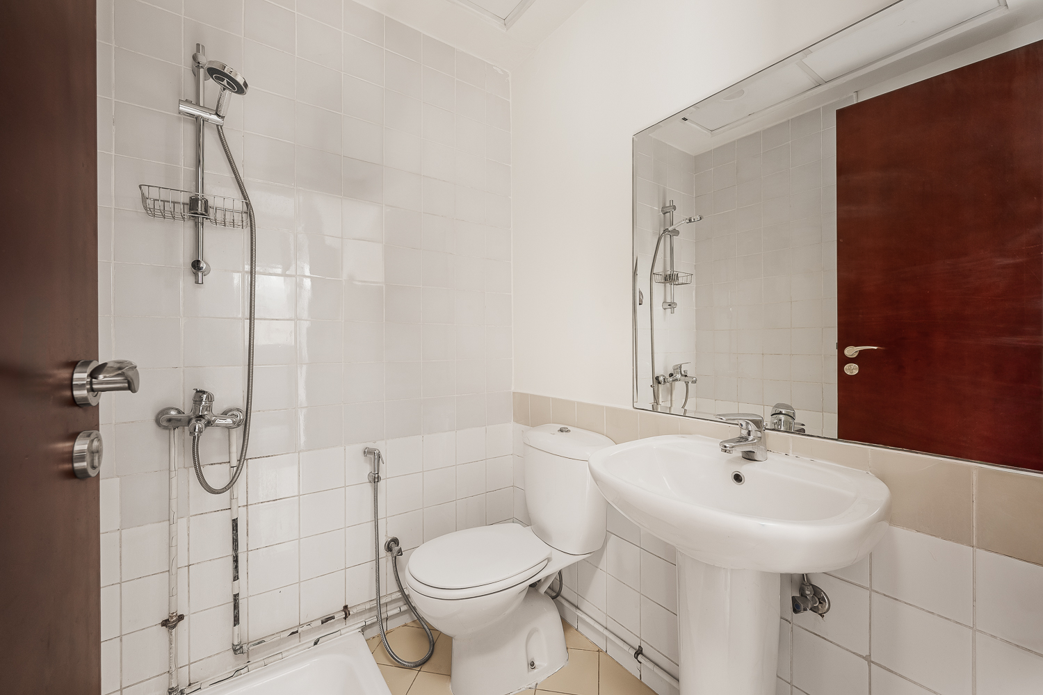 2 Bedrooms Townhouse in Al Reem 1