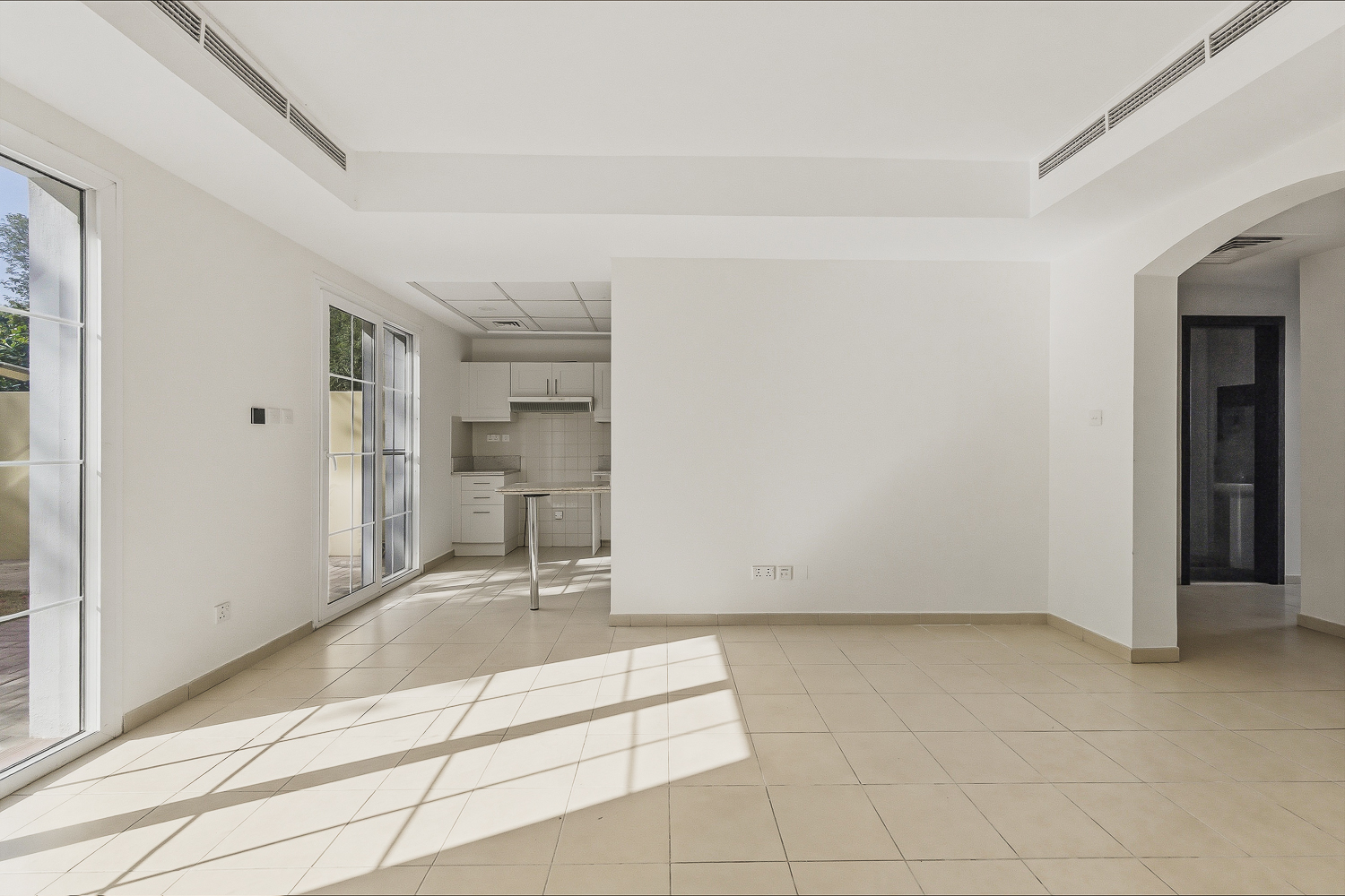 2 Bedrooms Townhouse in Al Reem 1