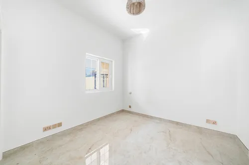 5 Bedrooms Villa in Terra Nova Avenue