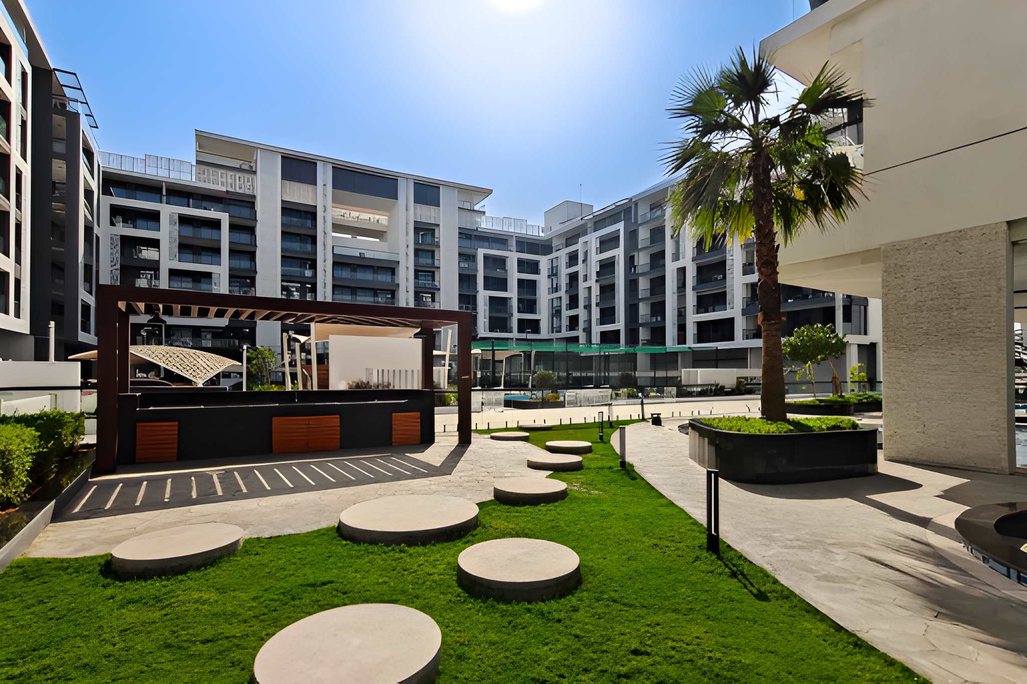 1 Bedroom Apartment in Petalz By Danube - Block B