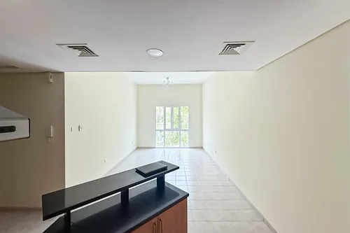 1 Bedroom Apartment in Building 190