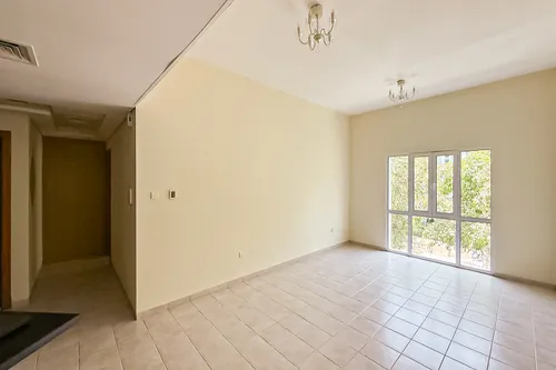 1 Bedroom Apartment in Building 190