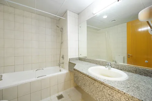 2 Bedrooms Apartment in Building 129