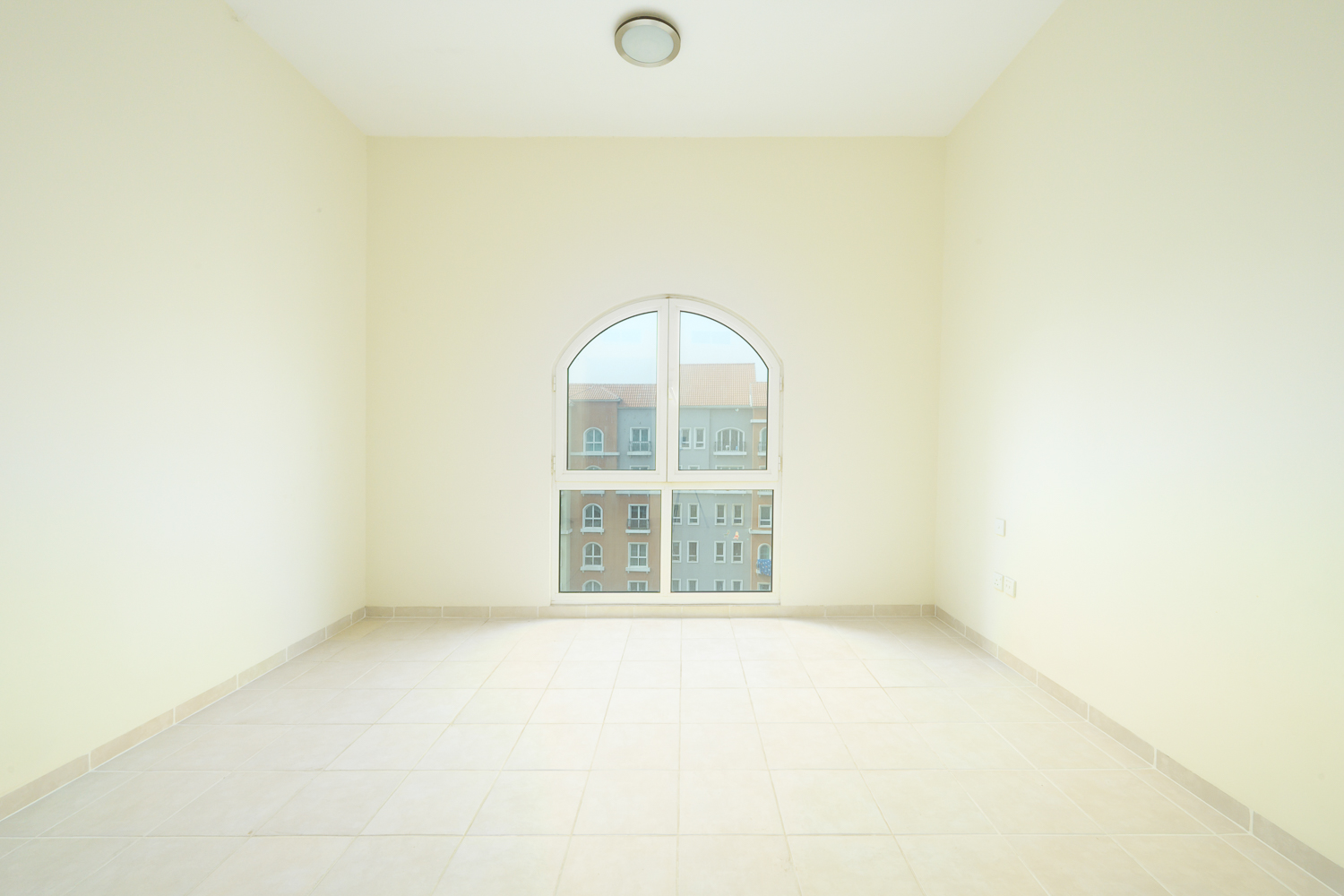 2 Bedrooms Apartment in Building 129