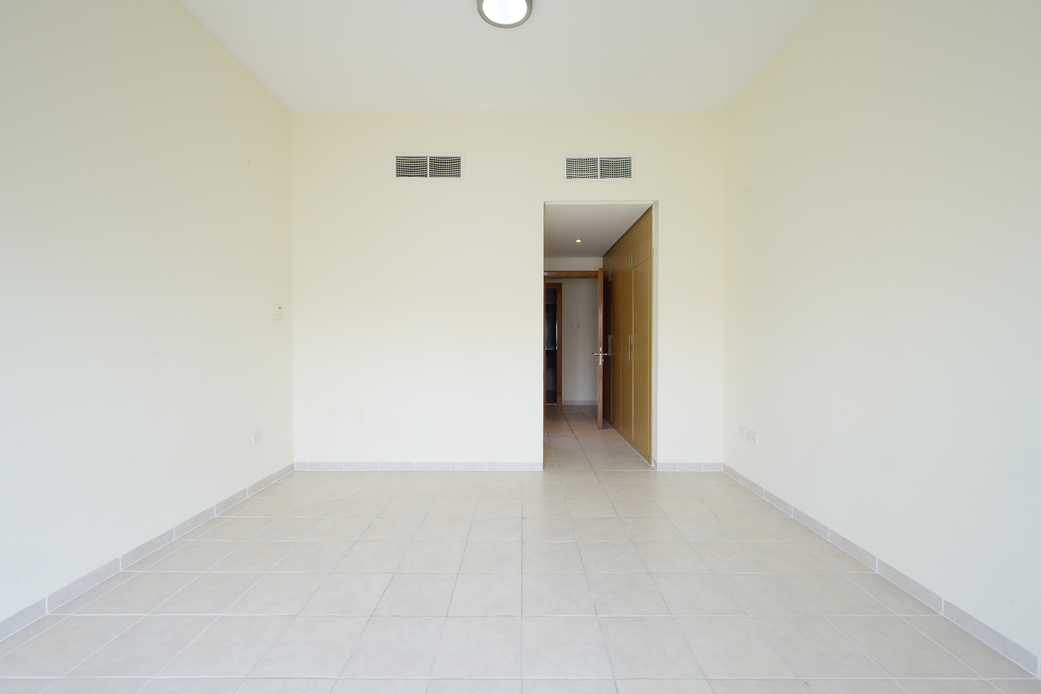 2 Bedrooms Apartment in Building 129