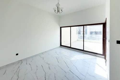 4 Bedrooms Townhouse in The Fields