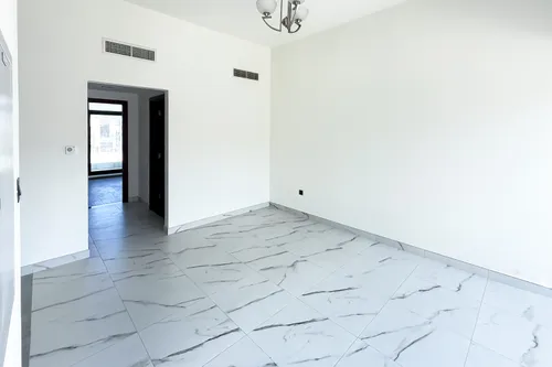 4 Bedrooms Townhouse in The Fields