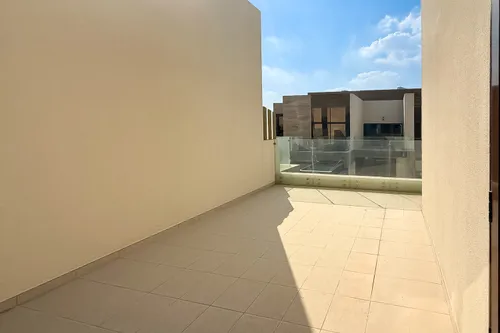 4 Bedrooms Townhouse in The Fields