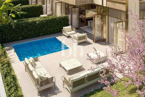 Distress Deal | Single Row | Park facing