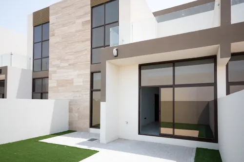4 Bedrooms Townhouse in The Fields