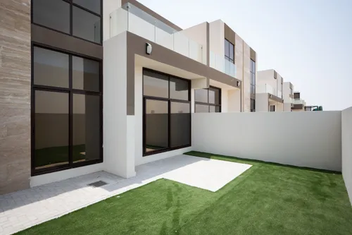 4 Bedrooms Townhouse in The Fields