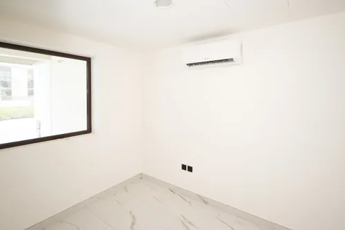 4 Bedrooms Townhouse in The Fields