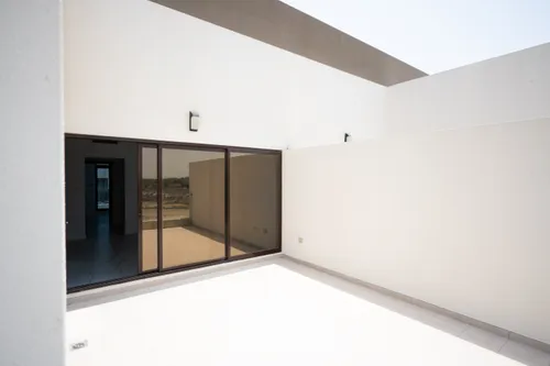 4 Bedrooms Townhouse in The Fields