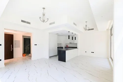 4 Bedrooms Townhouse in The Fields