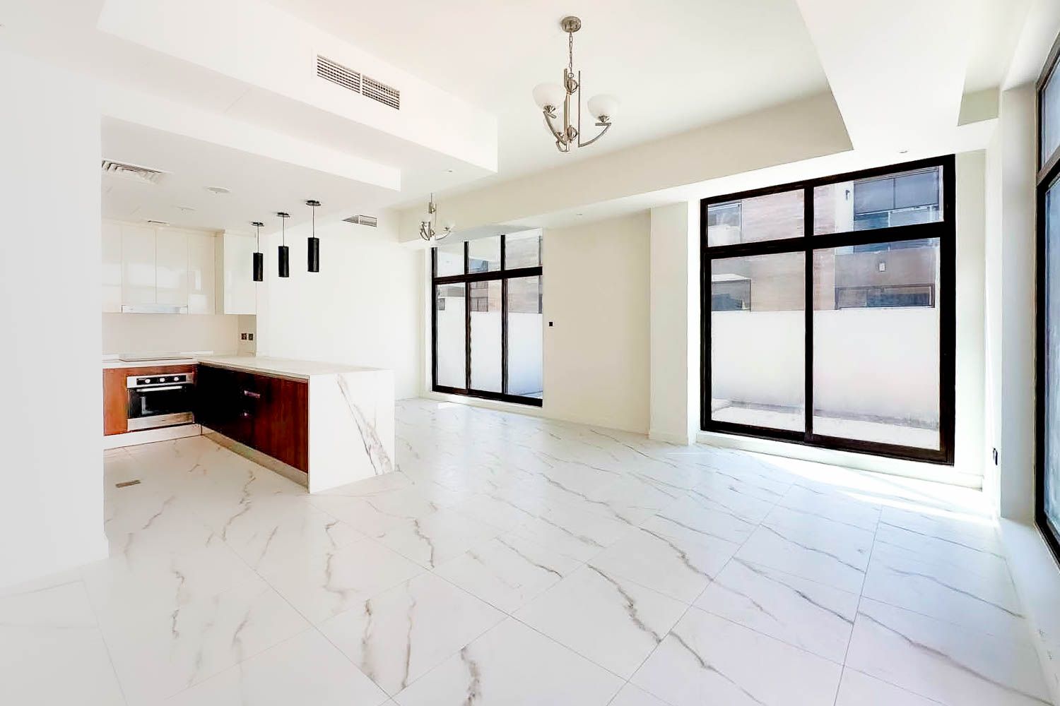 4 Bedrooms Townhouse in The Fields