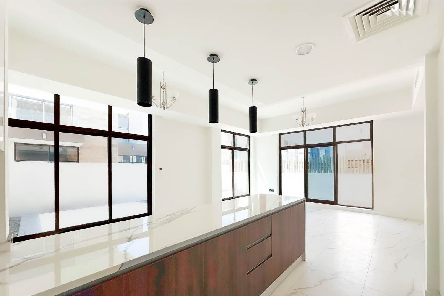 4 Bedrooms Townhouse in The Fields