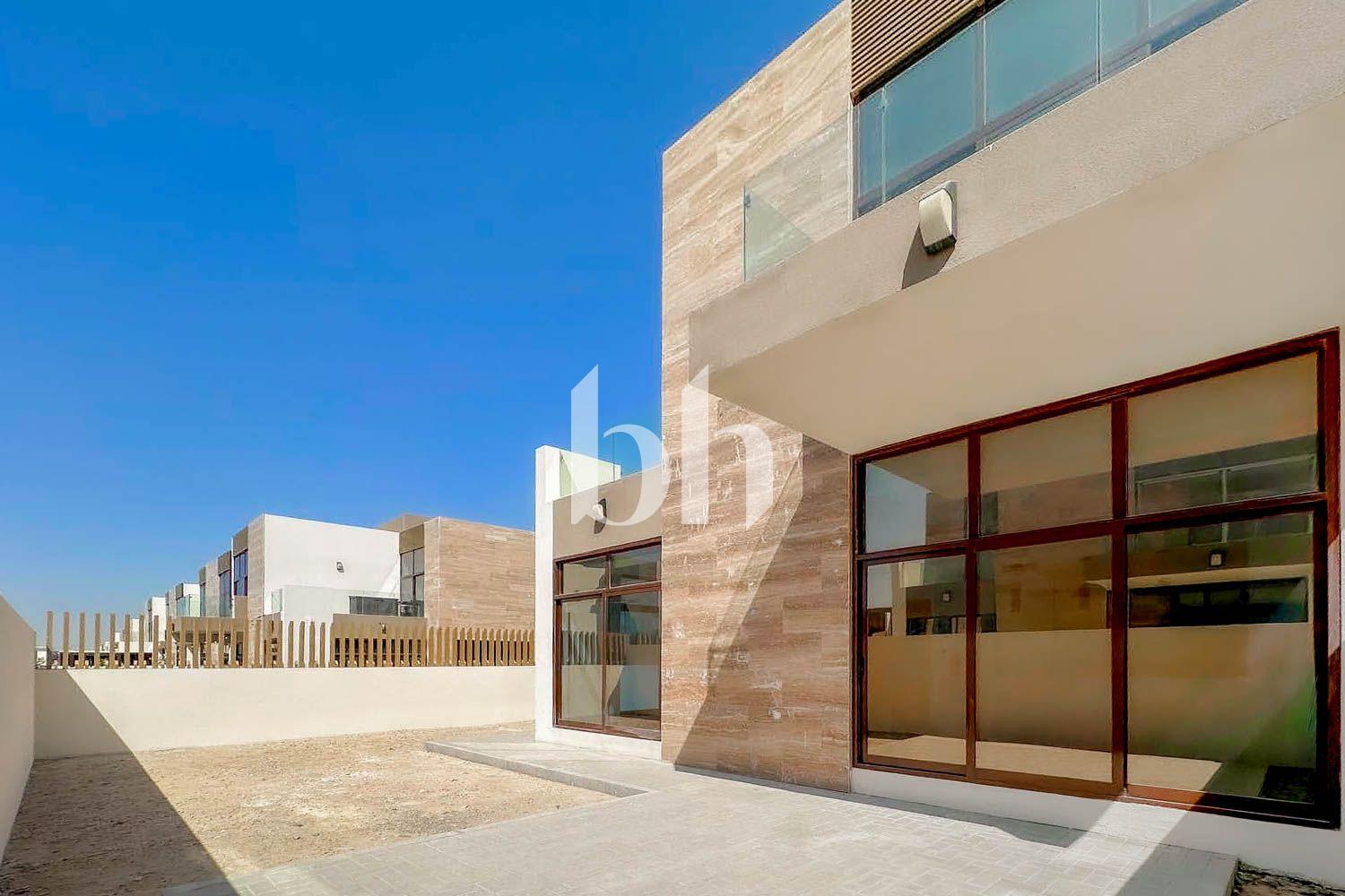 CORNER | Negotiable | Ready to move