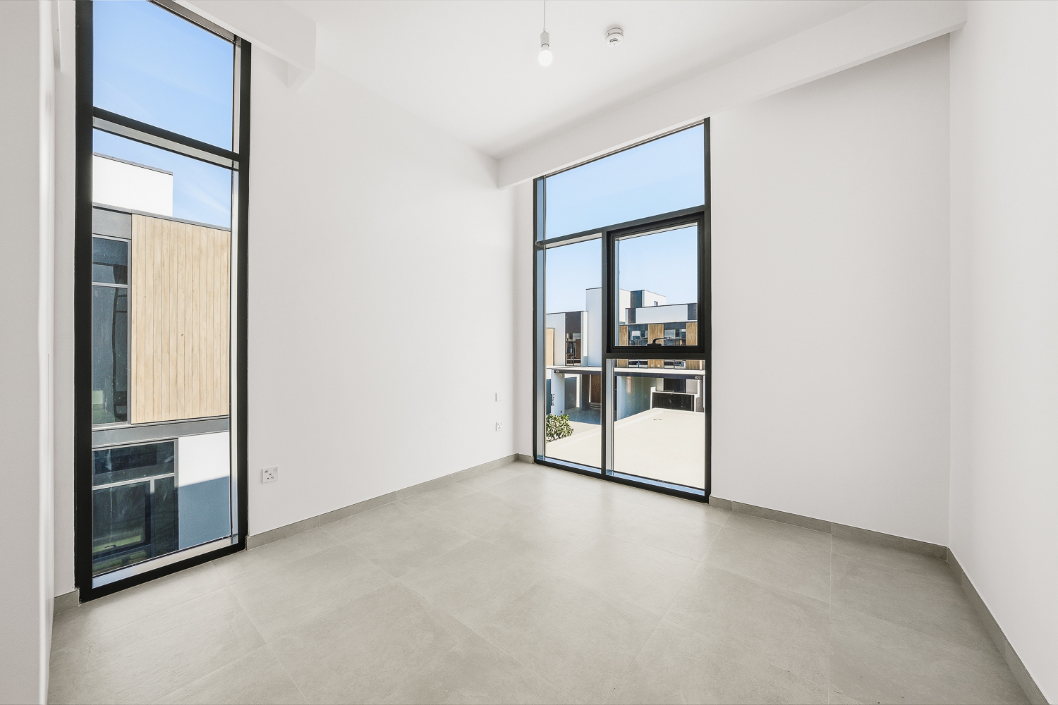 4 Bedrooms Townhouse in Mudon Al Ranim 3